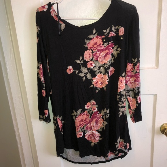 George Black and Pink Asymmetrical 3/4 Sleeve Blouse - Picture 4 of 7